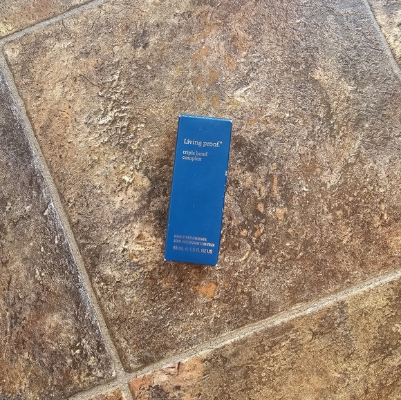 Living Proof Triple Bond Complex Hair Strengthener, 1.5 oz (Full Size) - Picture 4 of 6